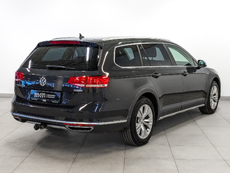 фото Volkswagen Passat B8 2018