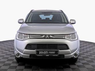 фото Mitsubishi Outlander III 2013