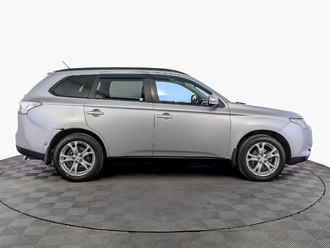 фото Mitsubishi Outlander III 2013