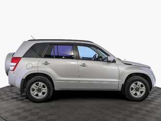 фото Suzuki Grand Vitara II 2011