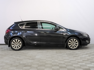 фото Opel Astra J 2012