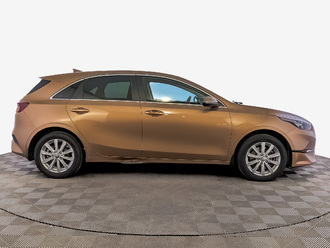 фото Kia Ceed III 2021