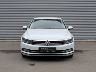 фото Volkswagen Passat B8 2017
