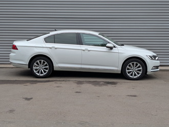фото Volkswagen Passat B8 2017