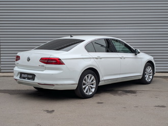 фото Volkswagen Passat B8 2017