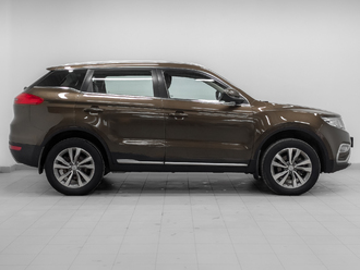 фото Geely Atlas 2020