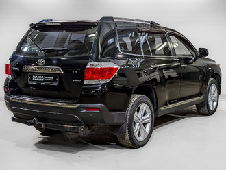 фото Toyota Highlander II 2011