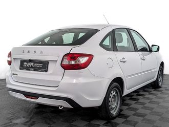фото Lada Granta II 2023