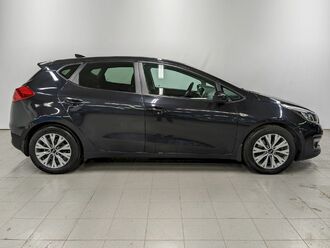 фото Kia Cee`d II 2017