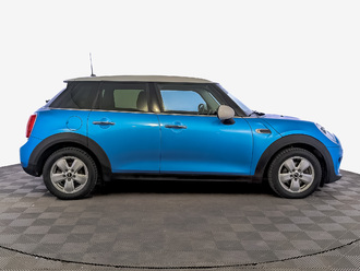 фото Mini Mini III (F56/F55) 2018