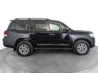 фото Toyota Land Cruiser 200 2018