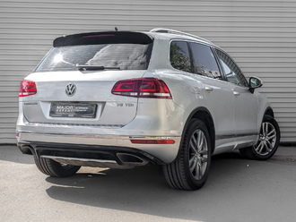 фото Volkswagen Touareg II 2016