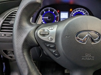 фото Infiniti QX70 2016