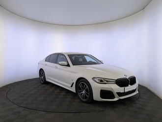 фото BMW 5 (G30/F90) 2022