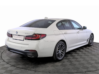 фото BMW 5 (G30/F90) 2022