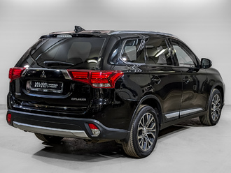 фото Mitsubishi Outlander III 2017