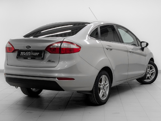 фото Ford Fiesta VII 2015