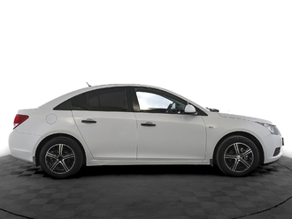 фото Chevrolet Cruze (J300/J305) 2011