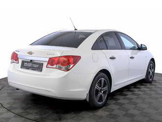 фото Chevrolet Cruze (J300/J305) 2011