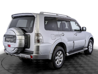 фото Mitsubishi Pajero IV 2010