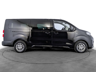 фото Peugeot Traveller 2021