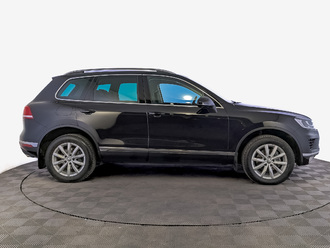 фото Volkswagen Touareg II 2017