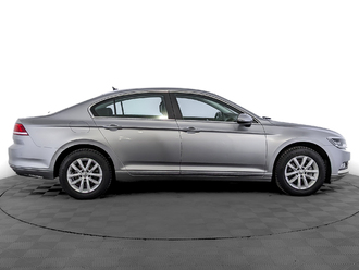 фото Volkswagen Passat B8 2017
