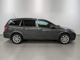 фото Opel Astra H 2011
