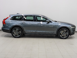 фото Volvo V90 CC 2019
