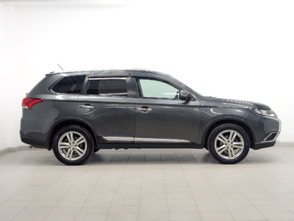 фото Mitsubishi Outlander III 2016