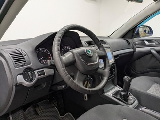 фото Skoda Octavia II 2012