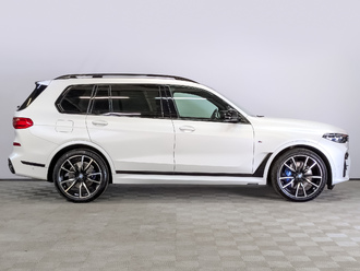 фото BMW X7 (G07) 2022