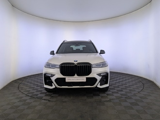 фото BMW X7 (G07) 2022