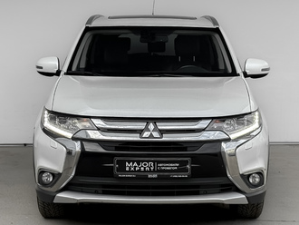 фото Mitsubishi Outlander III 2015