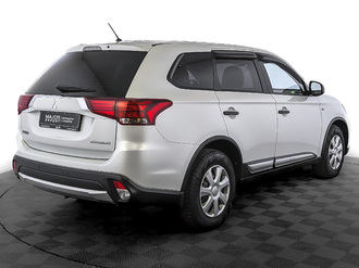 фото Mitsubishi Outlander III 2015