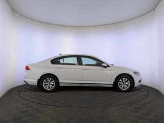 фото Volkswagen Passat B8 2021
