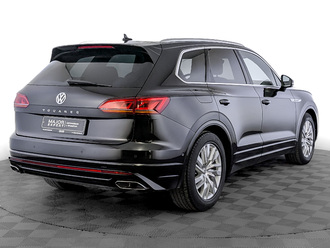 фото Volkswagen Touareg III 2018