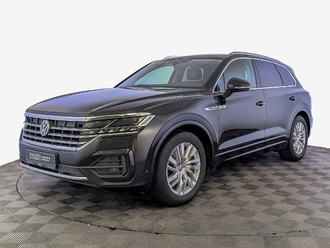 фото Volkswagen Touareg III 2018