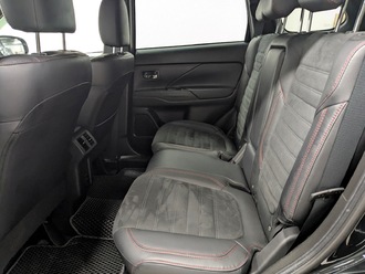 фото Mitsubishi Outlander III 2021