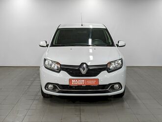 фото Renault Logan II 2017