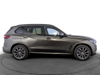 фото BMW X5 (G05/F95) 2021