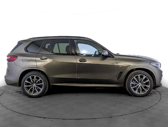 фото BMW X5 (G05/F95) 2021