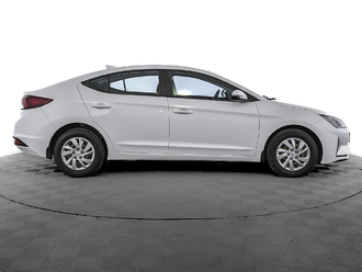 фото Hyundai Elantra VI 2019