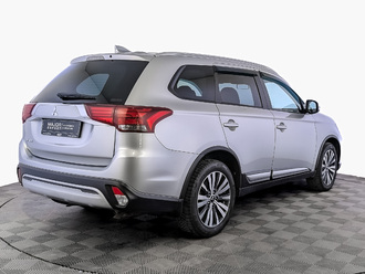 фото Mitsubishi Outlander III 2020