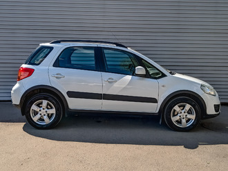 фото Suzuki SX4 2011