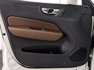 фото Volvo XC60 2024 с пробегом