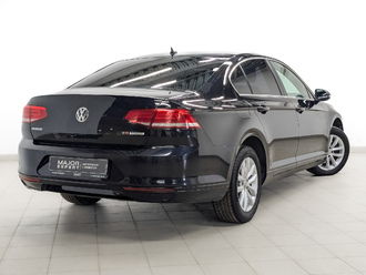 фото Volkswagen Passat B8 2017