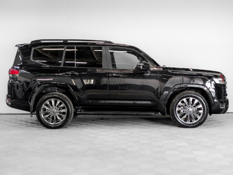 фото Toyota Land Cruiser 300 2021