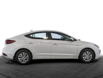 фото Hyundai Elantra VI 2020