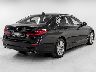 фото BMW 5 (G30/F90) 2021